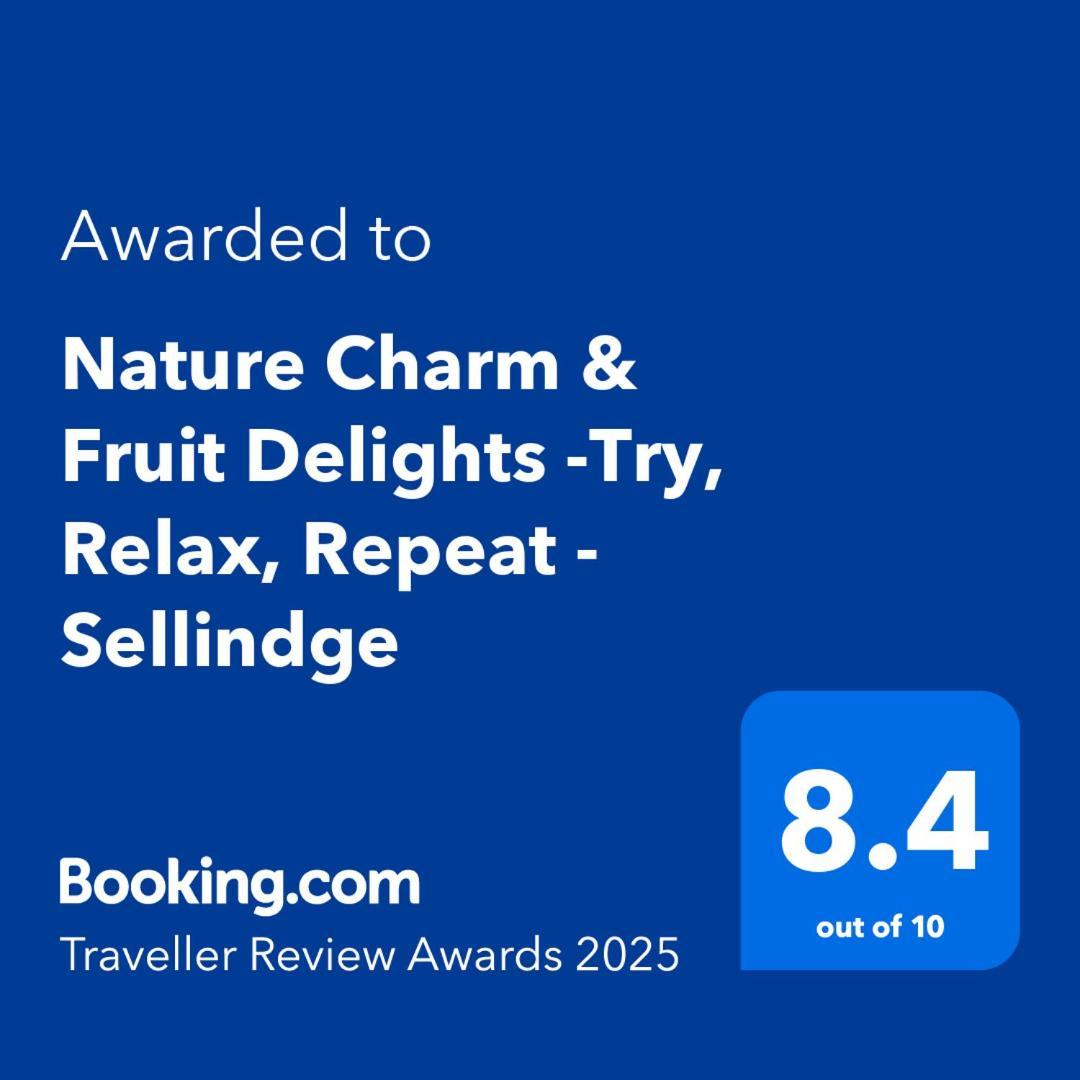 Nature Charm & Fruit Delights, Multi-Generation Celebratory Home -Try, Relax, Repeat - Sellindge آشفورد المظهر الخارجي الصورة